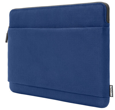Incase&nbsp;Go MacBook Pro 16 inch sleeve navy