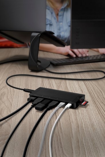 Twelve South Stay Go USB-C hub met extra snoer Zwart