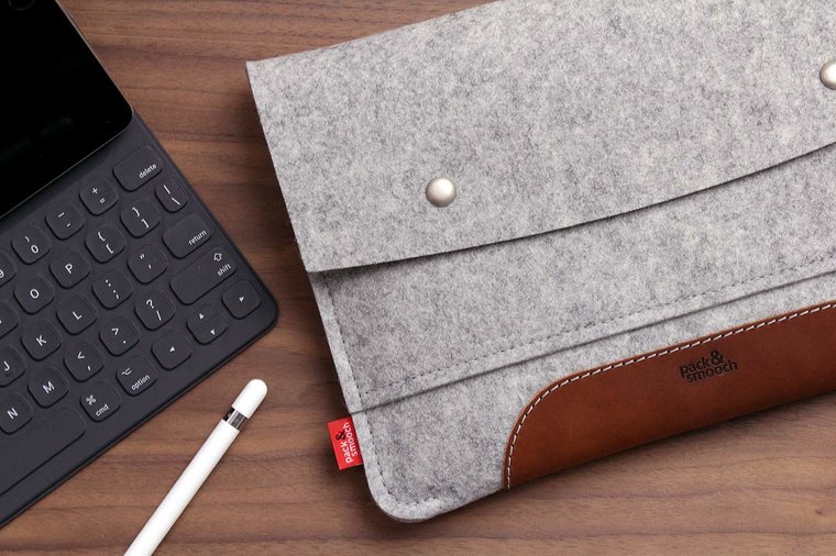 Pack Smooch iPad 11 inch + Magic Keyboard sleeve Lichtgrijs