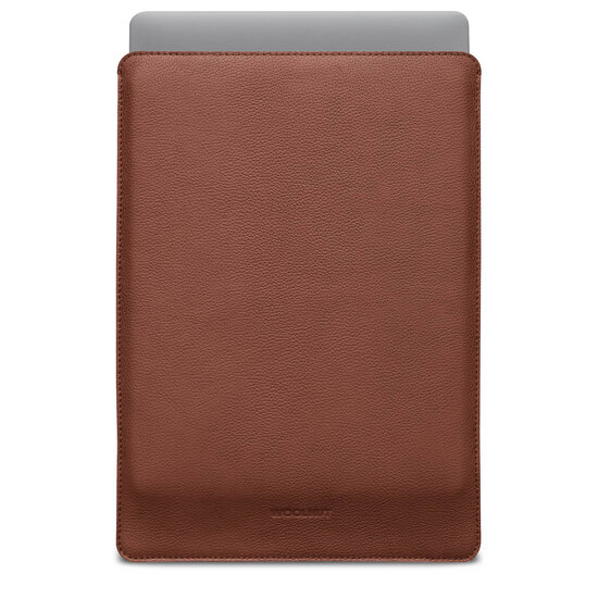 Woolnut Leather MacBook Air 15 inch sleeve bruin