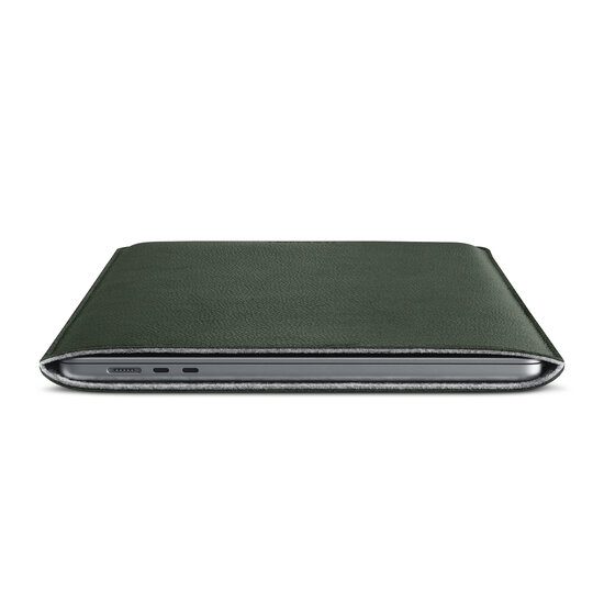 Woolnut Leather MacBook Air 15 inch sleeve groen