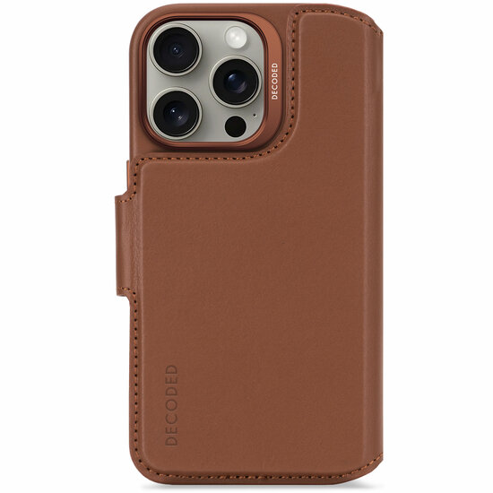 Decoded leren 2 in 1&nbsp;Wallet iPhone 16 Pro hoesje tan