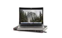 Twelve South BookBook 2  MacBook 13 inch USB-C hoes Bruin