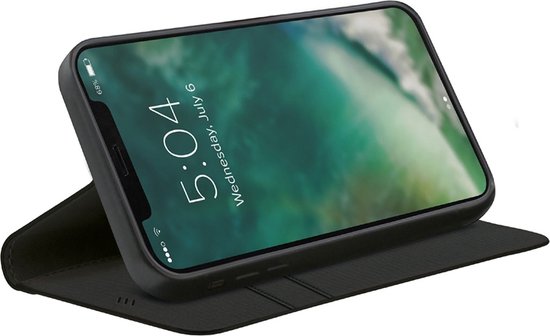 Xqisit Eco Wallet iPhone 12 mini hoesje Zwart