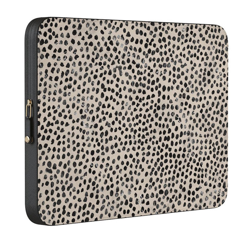 Burga MacBook Pro 16 inch sleeve almond latte