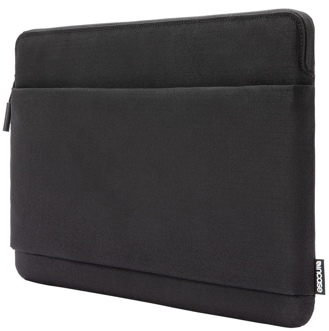 Incase Go MacBook Pro 16 inch M2 / M1 sleeve zwart